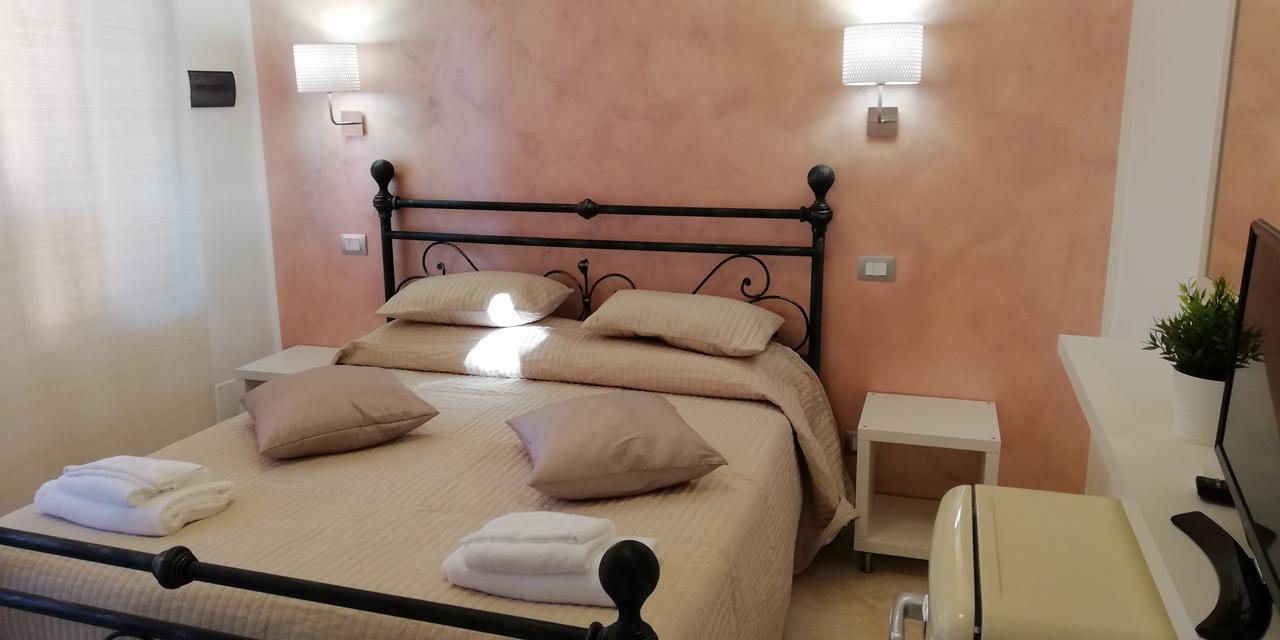 Sea Garden Rooms Termoli Exterior foto